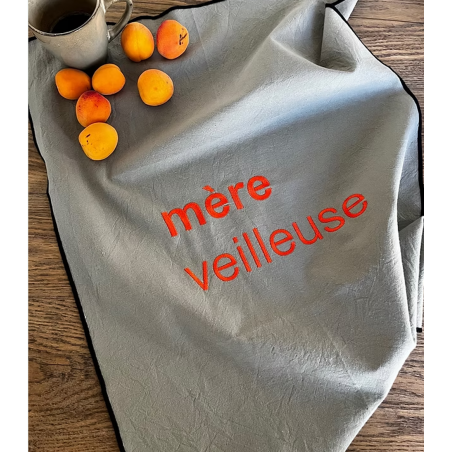 Torchon brodé Mère veilleuse orange Les chahutées
