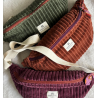 Sac banane velours cotelé fauve, fermeture prune