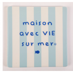 Dessous de plat Maison avec vie sur mer s. janière