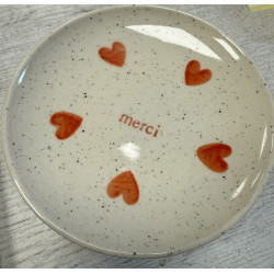 mini assiette coeur famille blanc et rouge